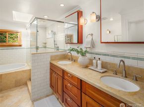 1030 Washington Place E, Seattle WA 98112