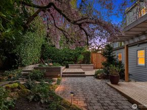 1030 Washington Place E, Seattle WA 98112