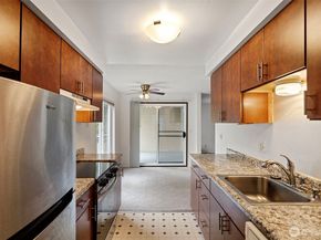 5620 200th Street SW A102, Lynnwood WA 98036