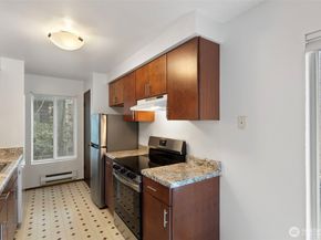 5620 200th Street SW A102, Lynnwood WA 98036