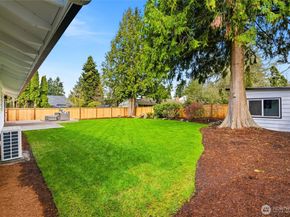 8810 NE 138th Street, Kirkland WA 98034