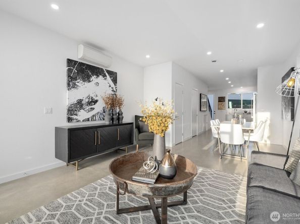 6608 Carleton Avenue S B, Seattle WA 98108