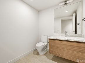 583 Battery Street 715N, Seattle WA 98121