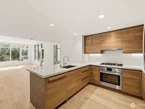 583 Battery Street 715N, Seattle WA 98121