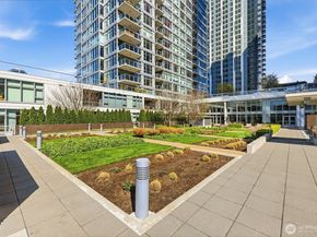 583 Battery Street 715N, Seattle WA 98121