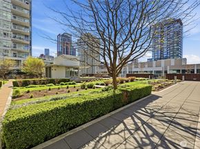 583 Battery Street 715N, Seattle WA 98121