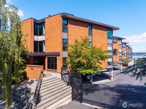 2360 43rd Ave E 404, Seattle WA 98112