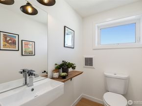1556 S Pearl Street C, Seattle WA 98108