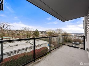 2562 Thorndyke Avenue W 303, Seattle WA 98199