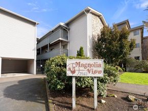 2562 Thorndyke Avenue W 303, Seattle WA 98199