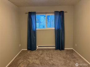2562 Thorndyke Avenue W 303, Seattle WA 98199