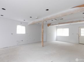9617 15th Avenue NE, Seattle WA 98115