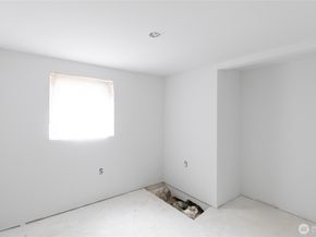 9617 15th Avenue NE, Seattle WA 98115