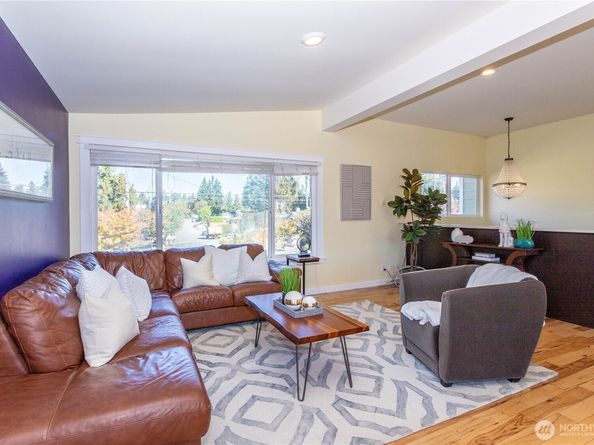 3905 NE 6th Street, Renton WA 98056