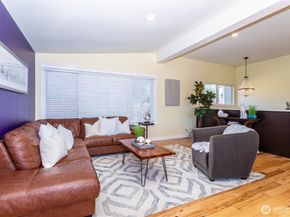 3905 NE 6th Street, Renton WA 98056