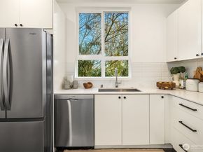 7514 15th Avenue NW F, Seattle WA 98117