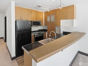 2440 Western Ave 509, Seattle WA 98121