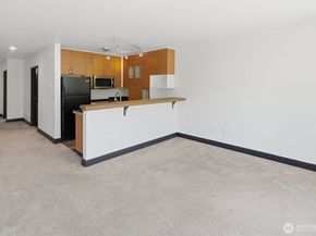 2440 Western Ave 509, Seattle WA 98121