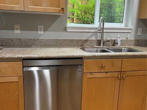 9403 176 Place NE 3, Redmond WA 98052