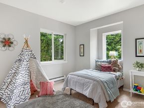 9403 176 Place NE 3, Redmond WA 98052