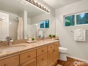 9403 176 Place NE 3, Redmond WA 98052