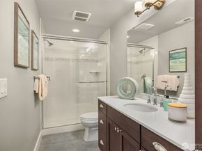 6518 SE 28th Street, Mercer Island WA 98040