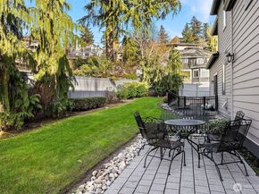 6518 SE 28th Street, Mercer Island WA 98040