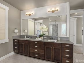6518 SE 28th Street, Mercer Island WA 98040