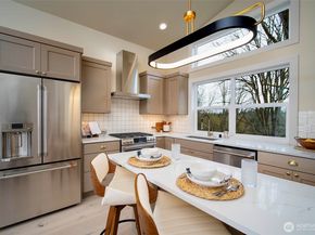 434 20th Ave, Kirkland WA 98033