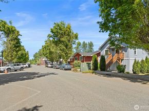8084 Falls Avenue SE, Snoqualmie WA 98065