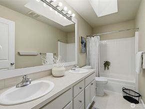 372 Wilderness Peak Drive NW, Issaquah WA 98027