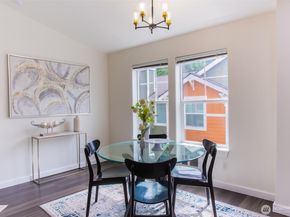 10620 221st Lane NE 203, Redmond WA 98053