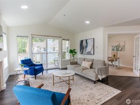10620 221st Lane NE 203, Redmond WA 98053