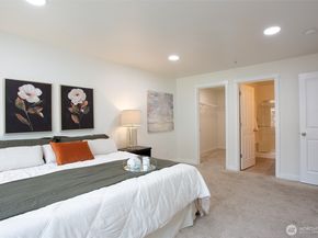 10620 221st Lane NE 203, Redmond WA 98053