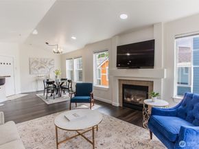 10620 221st Lane NE 203, Redmond WA 98053