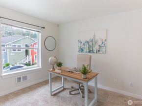 10620 221st Lane NE 203, Redmond WA 98053