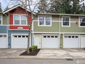 10620 221st Lane NE 203, Redmond WA 98053