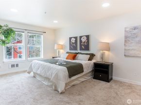 10620 221st Lane NE 203, Redmond WA 98053