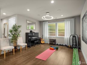 10351 SE 8th Street, Bellevue WA 98004