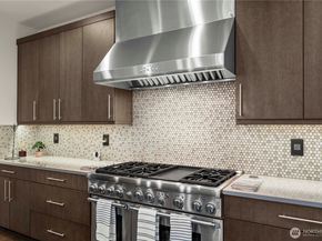 10351 SE 8th Street, Bellevue WA 98004