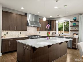 10351 SE 8th Street, Bellevue WA 98004