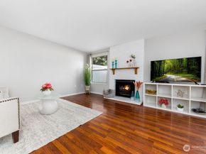 1555 Union Avenue NE 22, Renton WA 98059