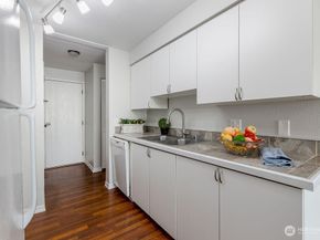 1555 Union Avenue NE 22, Renton WA 98059