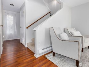 1555 Union Avenue NE 22, Renton WA 98059