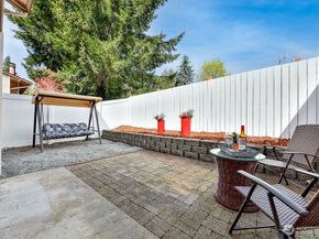 1555 Union Avenue NE 22, Renton WA 98059