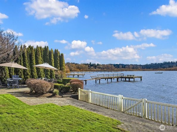 9039 NE Juanita Drive 304, Kirkland WA 98034
