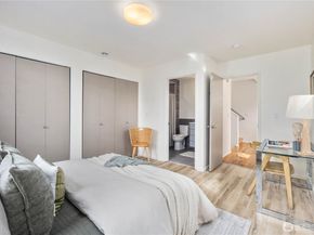 929 14th Avenue, Seattle WA 98122