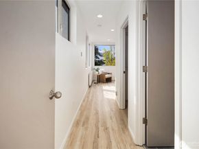 929 14th Avenue, Seattle WA 98122