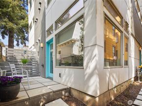 929 14th Avenue, Seattle WA 98122