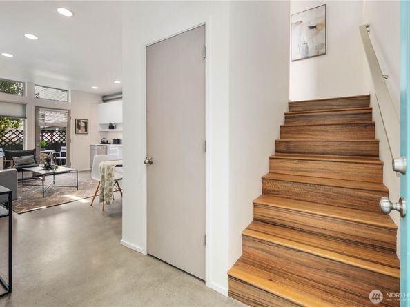 929 14th Avenue, Seattle WA 98122